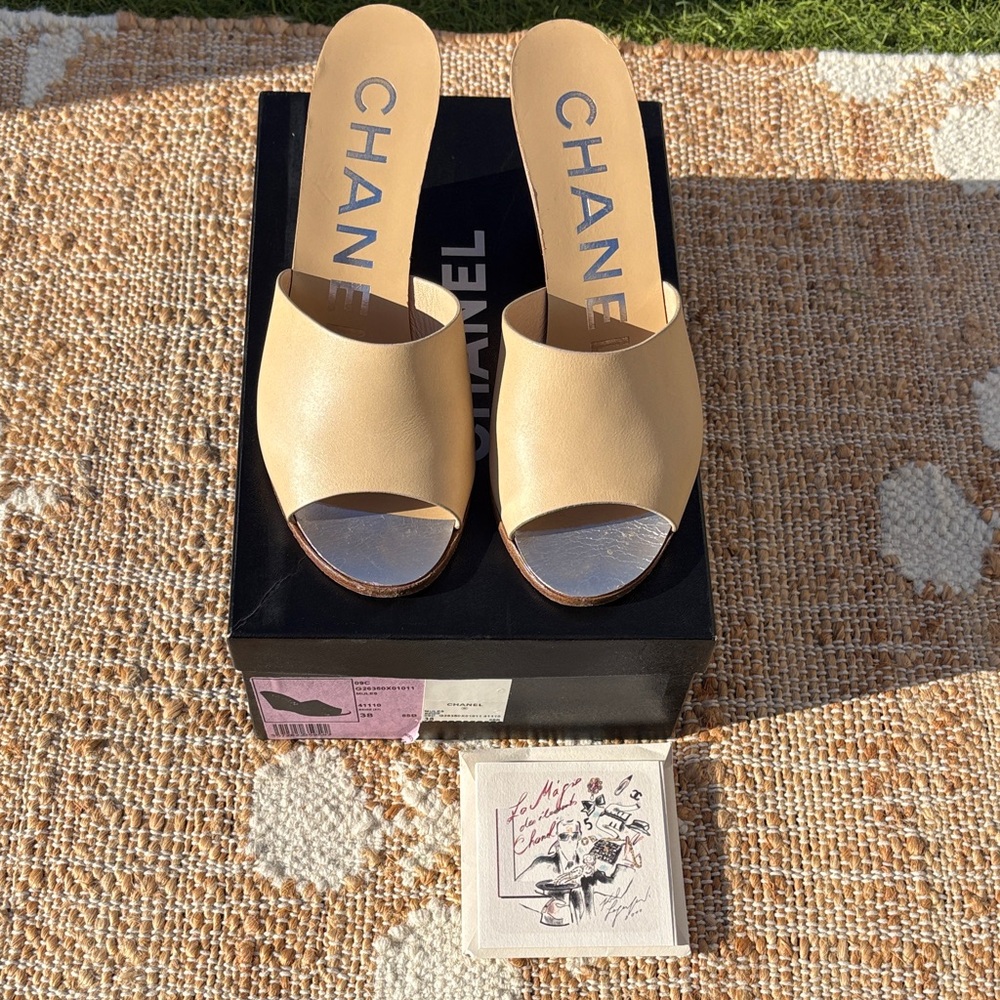 CHANEL Cream Women's Mules